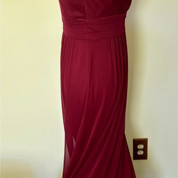 NWOT Melrose Bridal Burgundy Wine Sleeveless Empire Waist Bridesmaid Dress - Picture 7 of 12